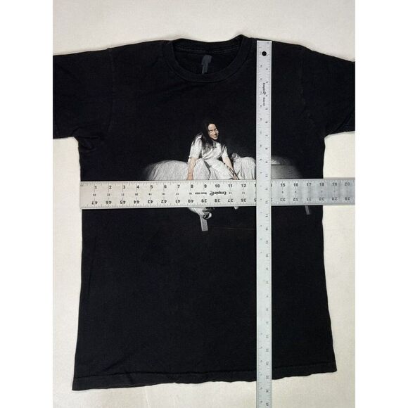 Billie Eilish Graphic T-shirt Women Small Black Short Sleeve Music Tour Merch - Picture 6 of 6